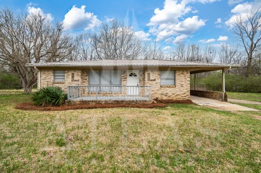 Accepting Section 8 Vouchers: Stylish Comfort Meets Spacious Living – Renovated 3BR/2BA Home! – photo 1