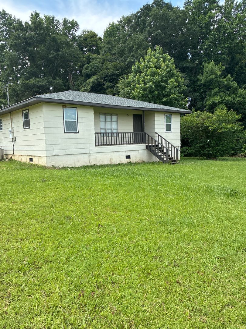 Sylacauga House: 7677 Marble Valley Rd