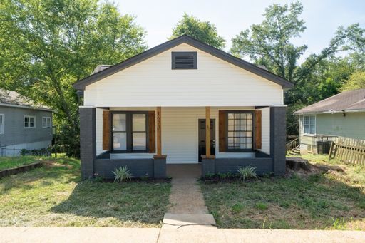 1623 Holbrook Ave – photo 1