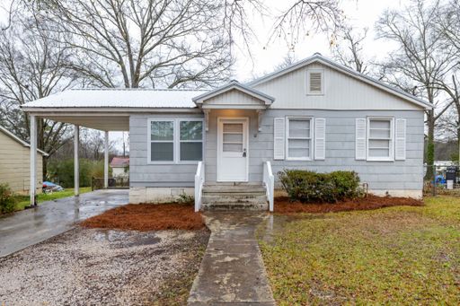 Super Cute Childersburg Home Near Hwy 280!