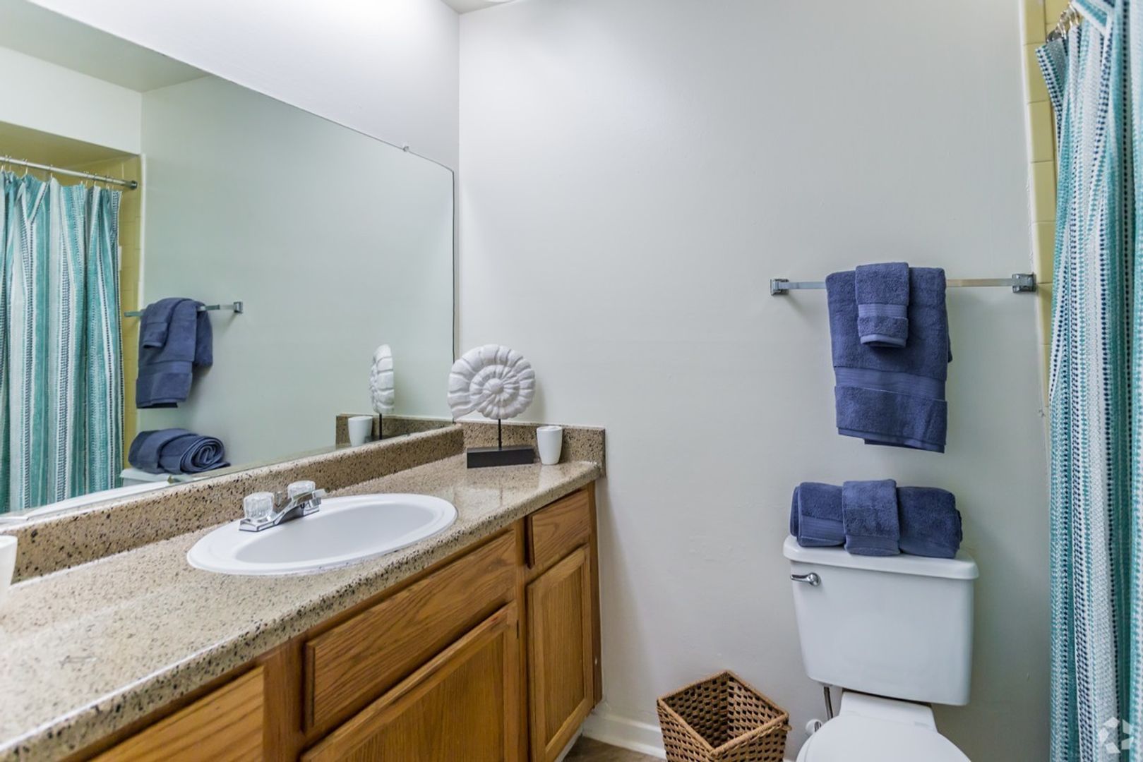 Memphis Apartment: 6371 Winchester Rd,