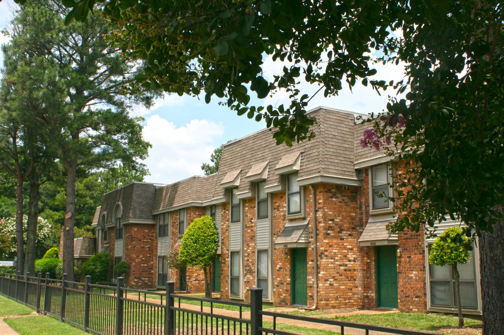 Memphis Apartment: 6033 Bangalore Ct,