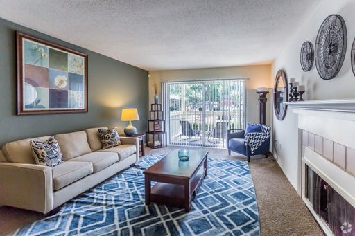 The Target Of Your Bullseye! 2 Bedroom 1 Bath – photo 1