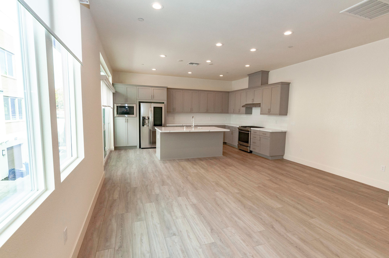 San Jose Condo: 182 Nexus Loop