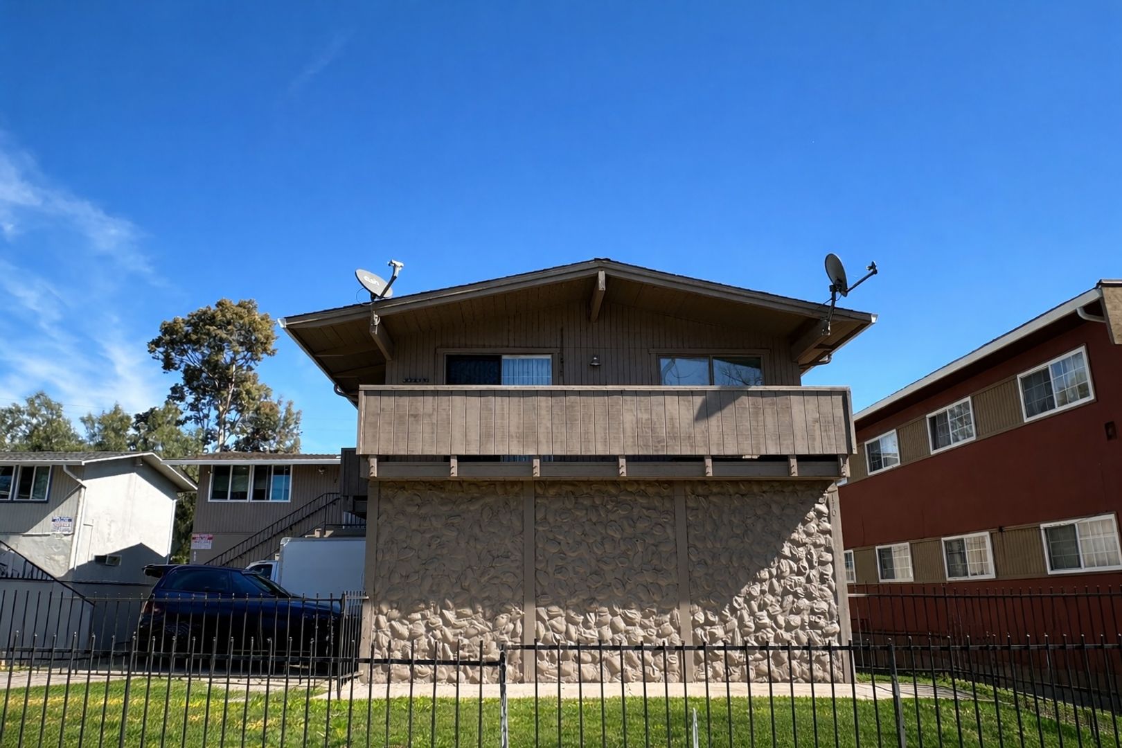 San Jose Apartment: 170 Gramercy Place