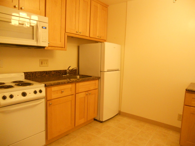 Santa Clara House: 944 Kiely Blvd, #F