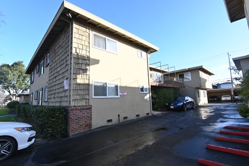 2 bed 1 bath apartment available now! 3176 Cadillac Dr, #3, San Jose, CA 95117 – photo 1