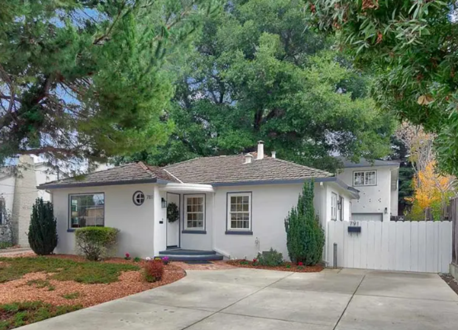 Mountain View House: 781 Palo Alto Ave