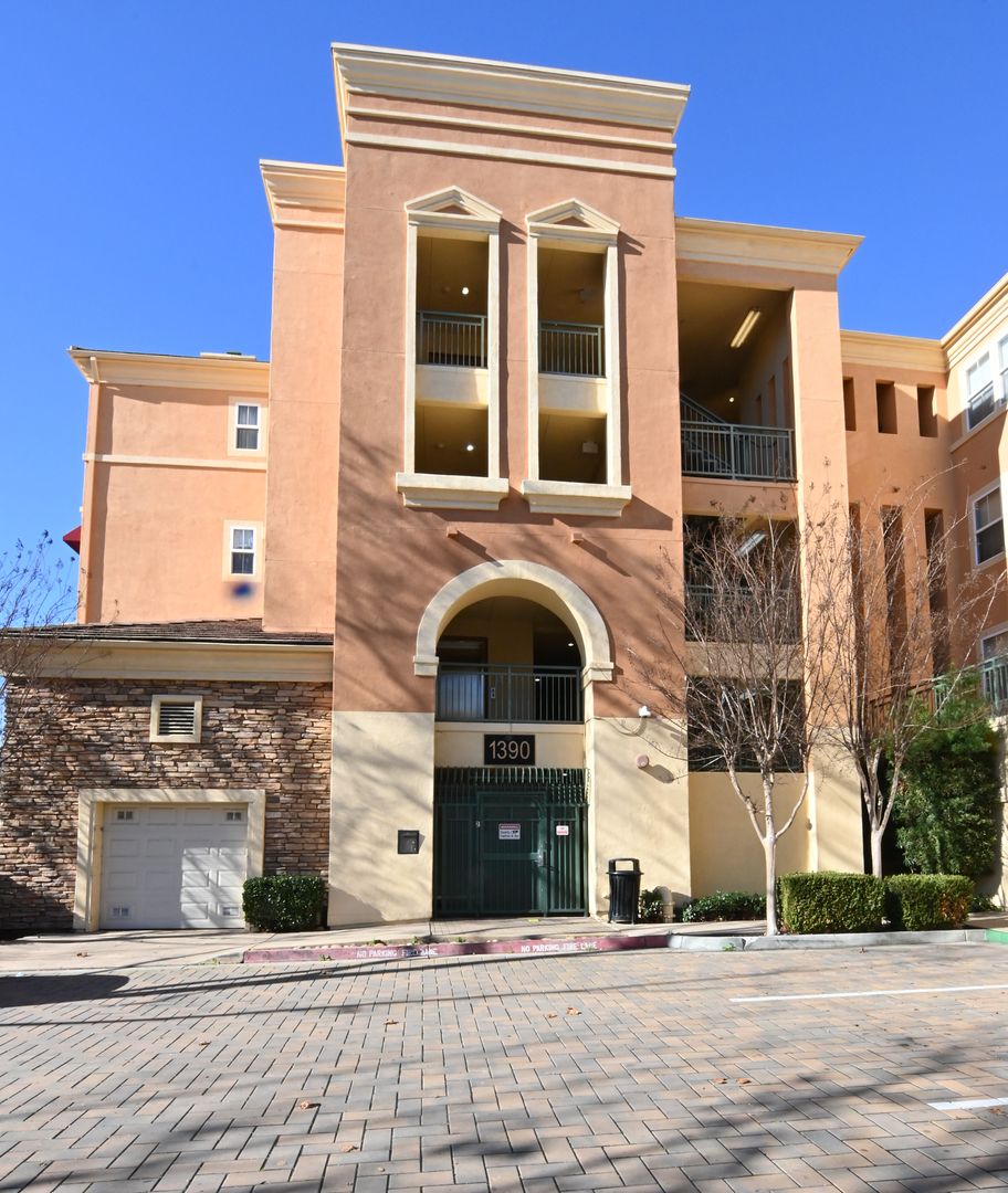 San Jose House: 1390 Saddle Rack St, Apt 345