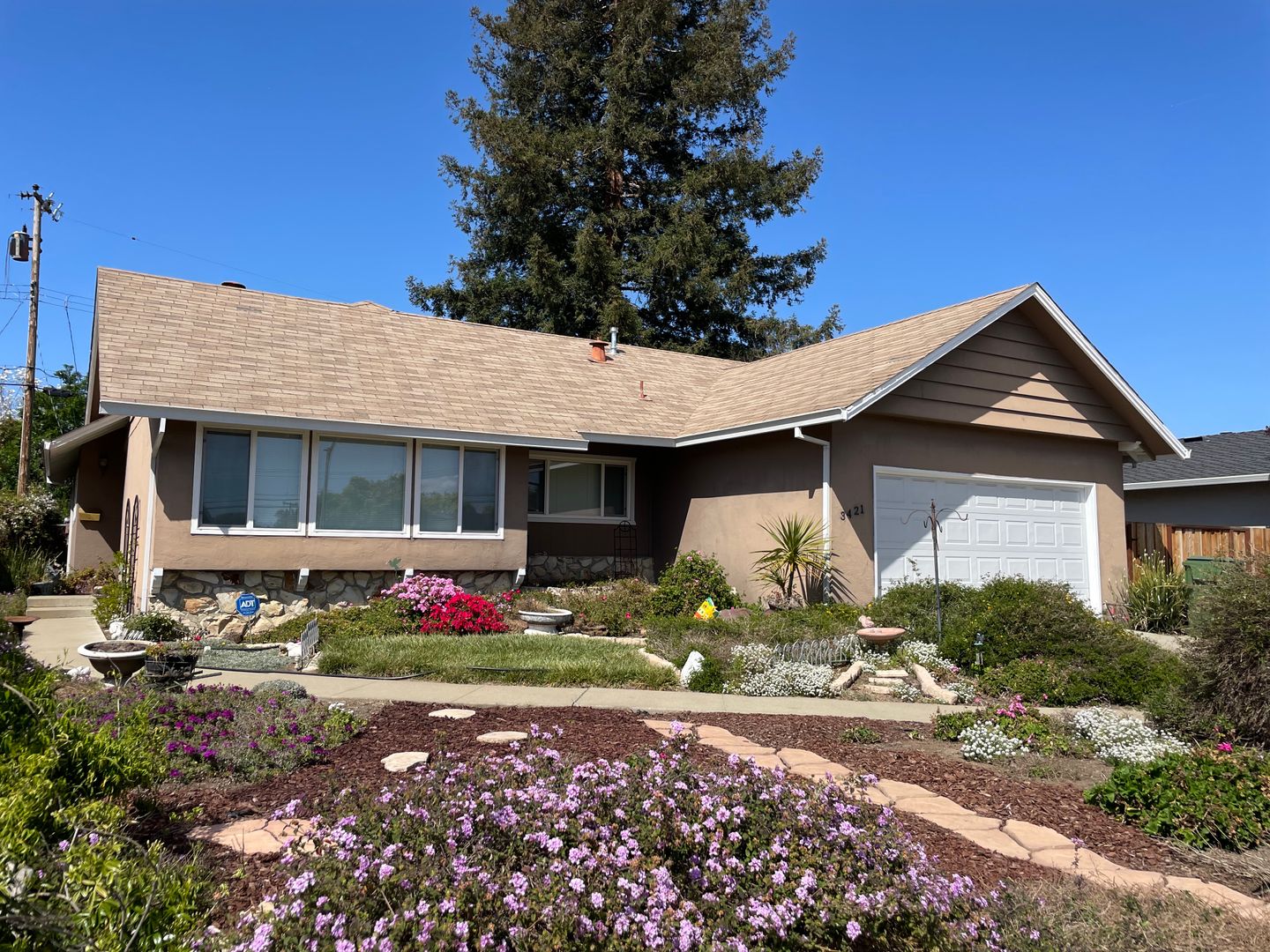 Santa Clara House: 3421 Eden Dr