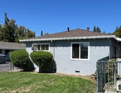 Studio apartment available now! 2237 Luz Ave - #7 San Jose, CA 95116 – photo 1