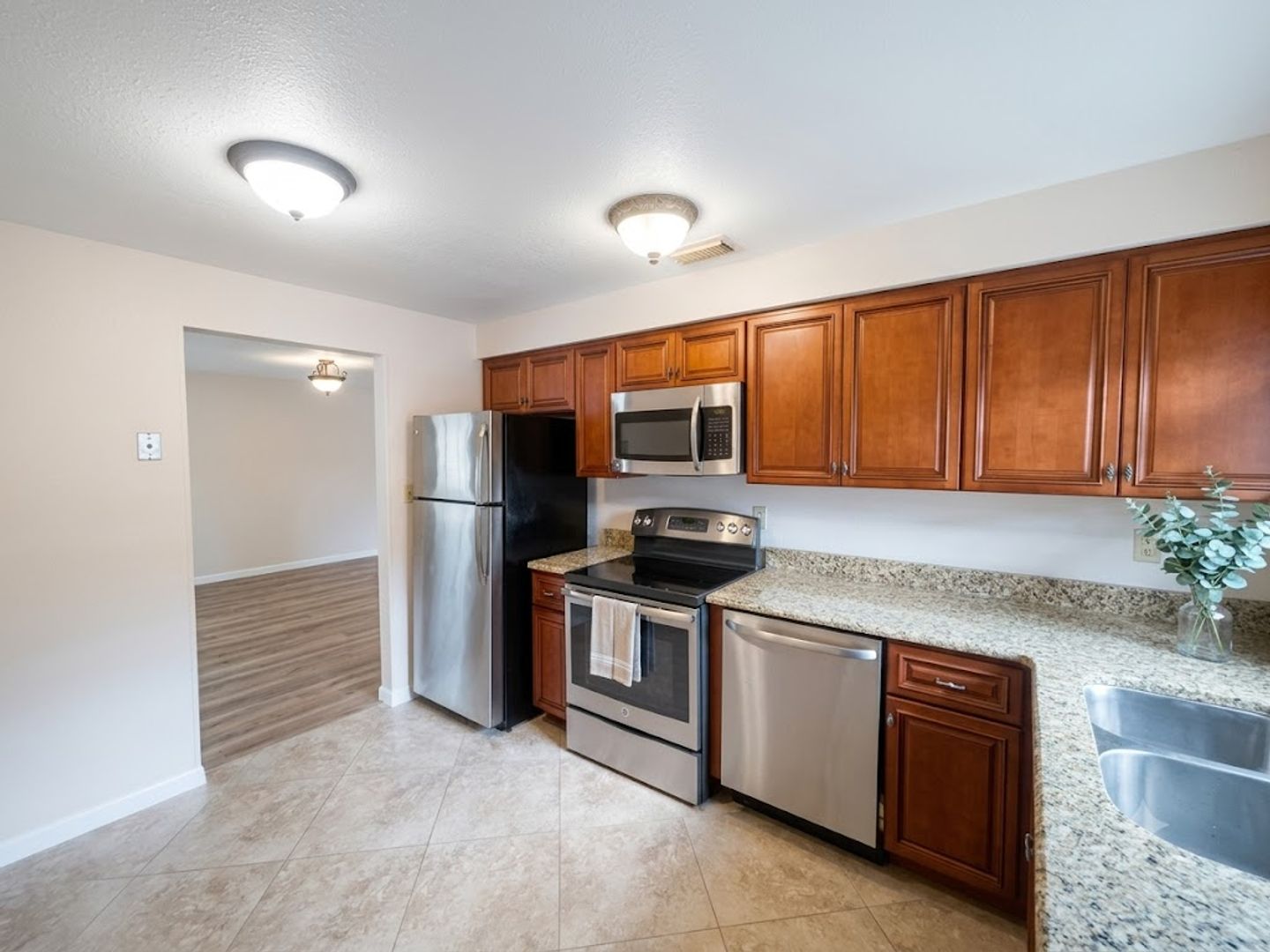 Orlando House: 1102 Elmwood St #G