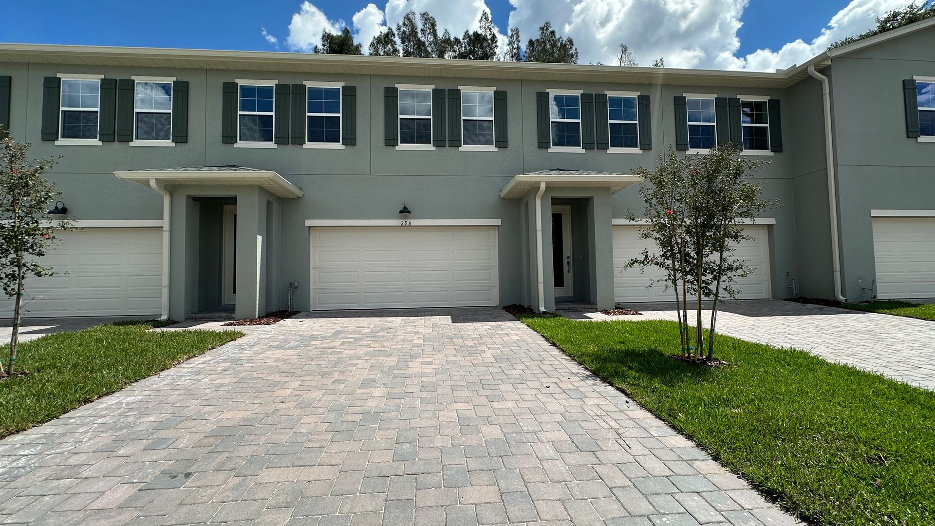 Casselberry House: 298 NE Triplet Dr