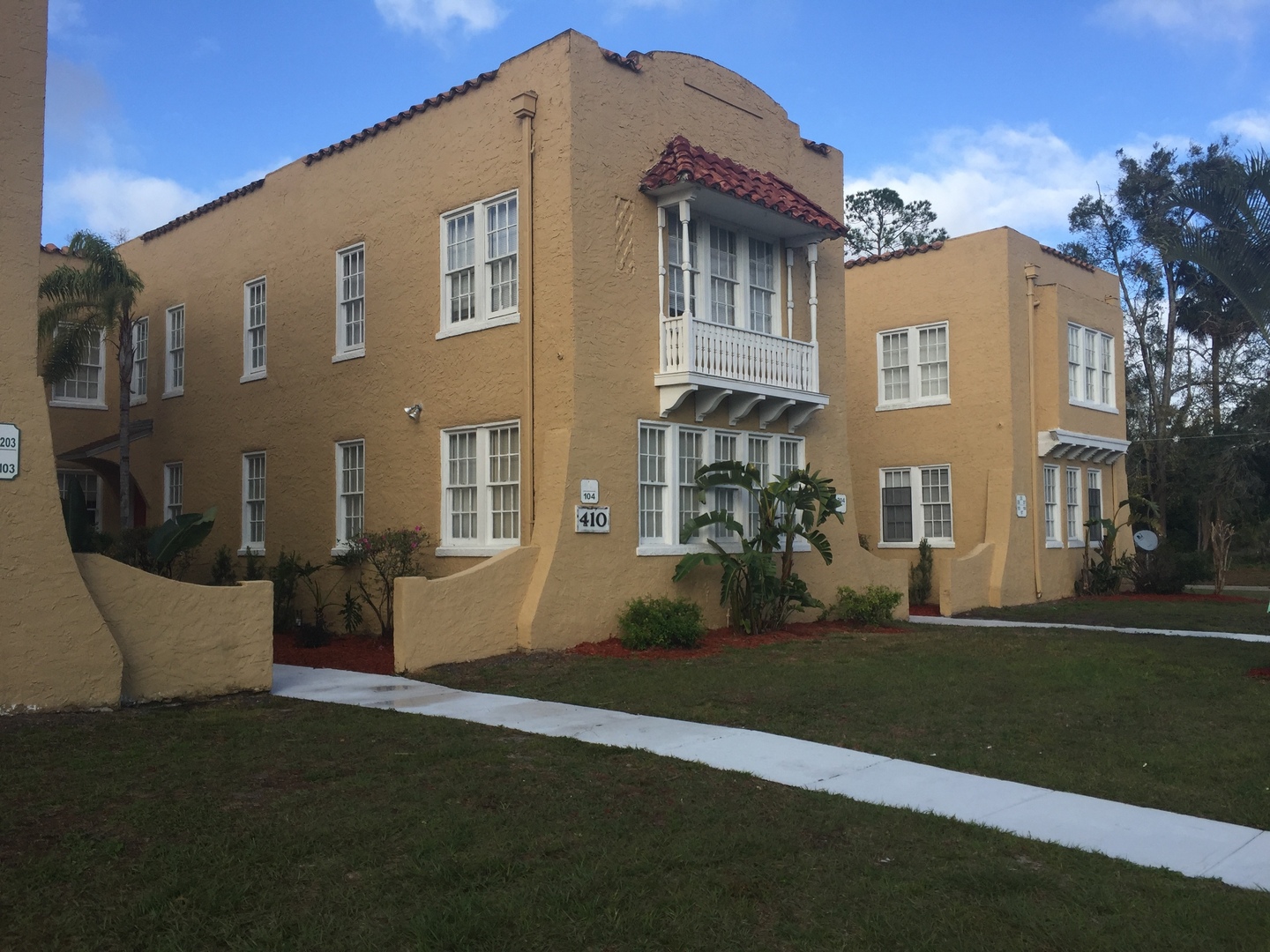 Sanford Apartment: 404 E. 14th Street