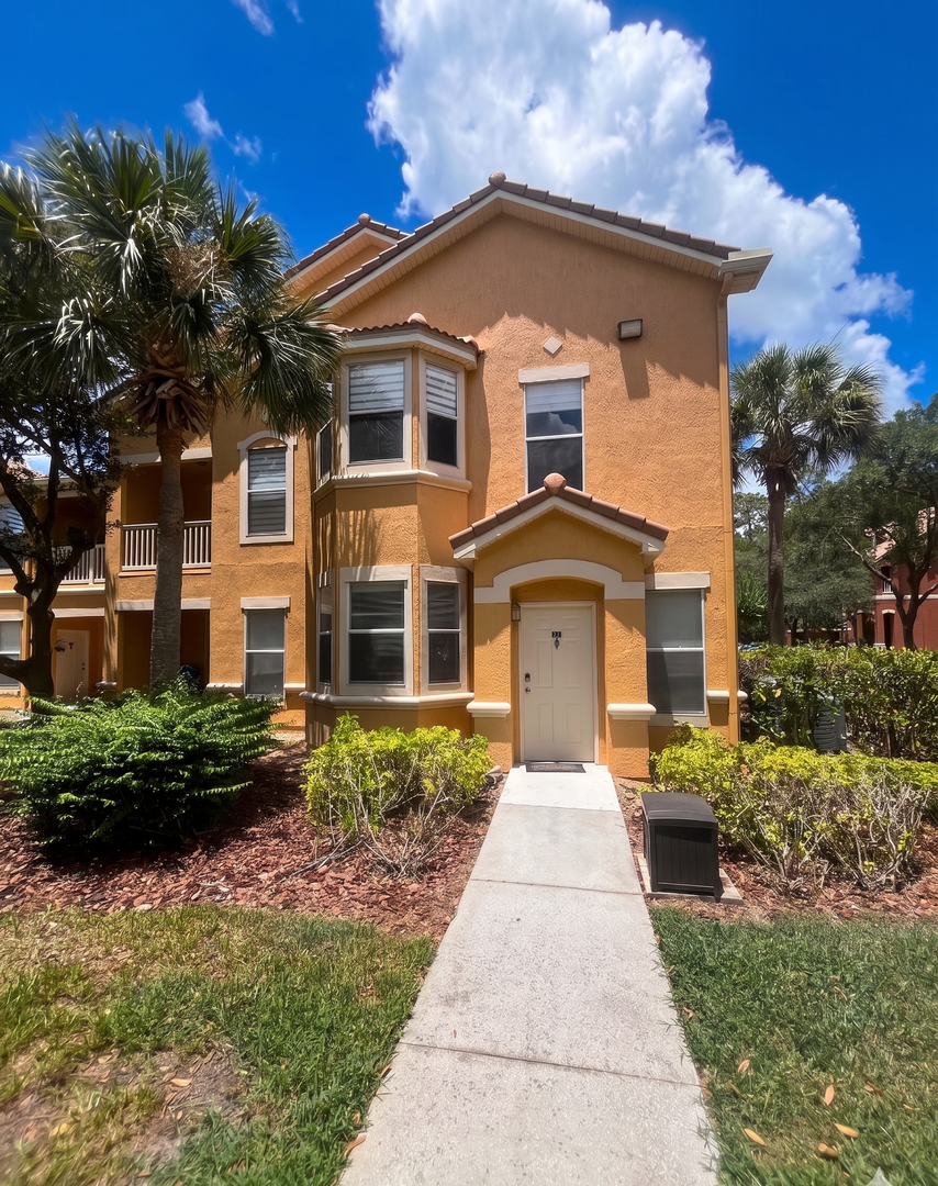 Orlando Condo: 8819 Villa View Cir Unit 107