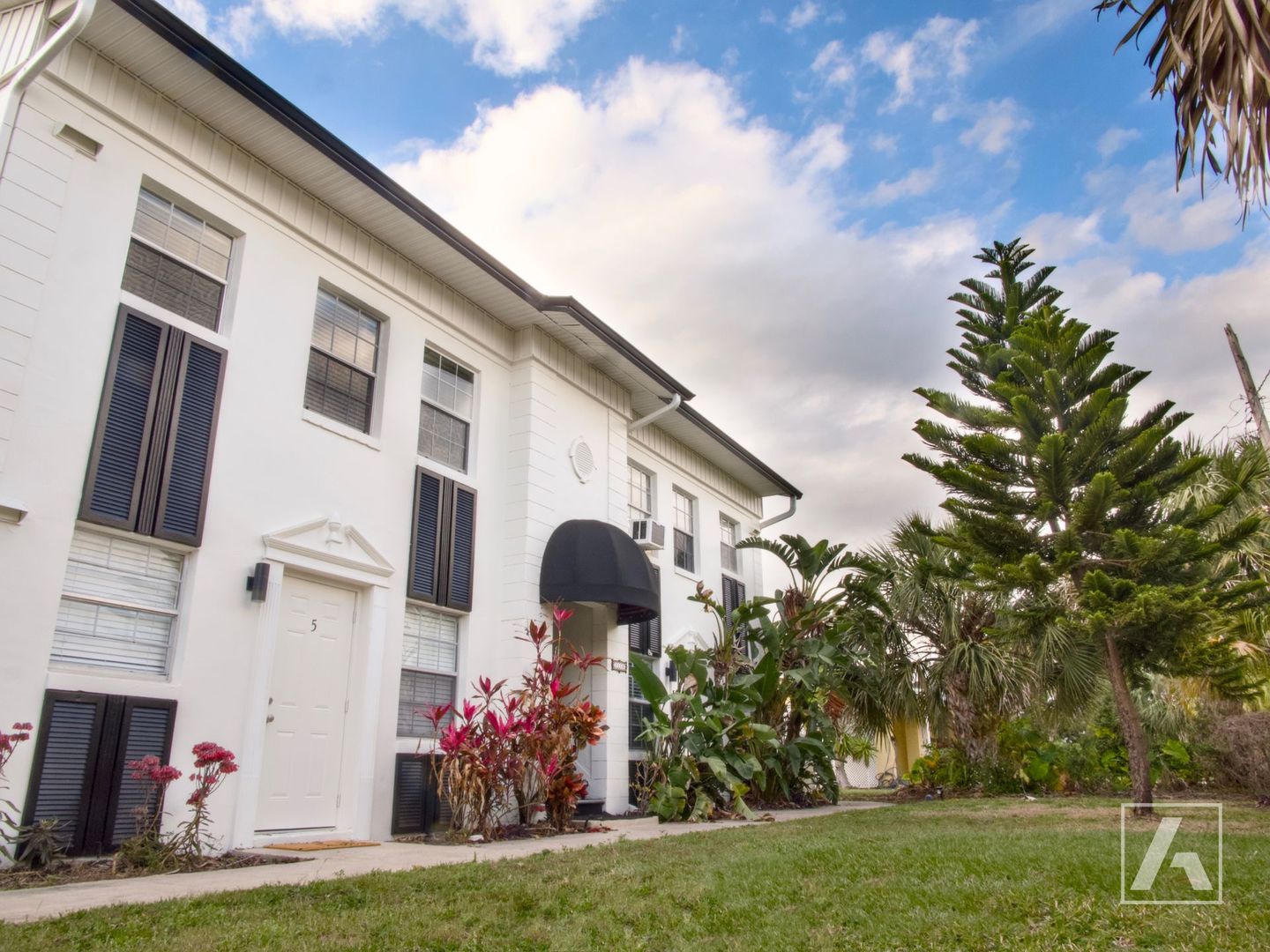 Orlando Apartment: 615 Lakeview St