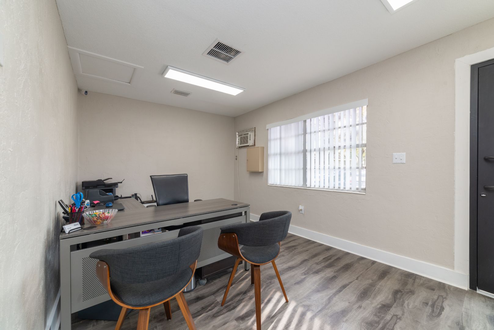 Work space at The Hammocks off 6th