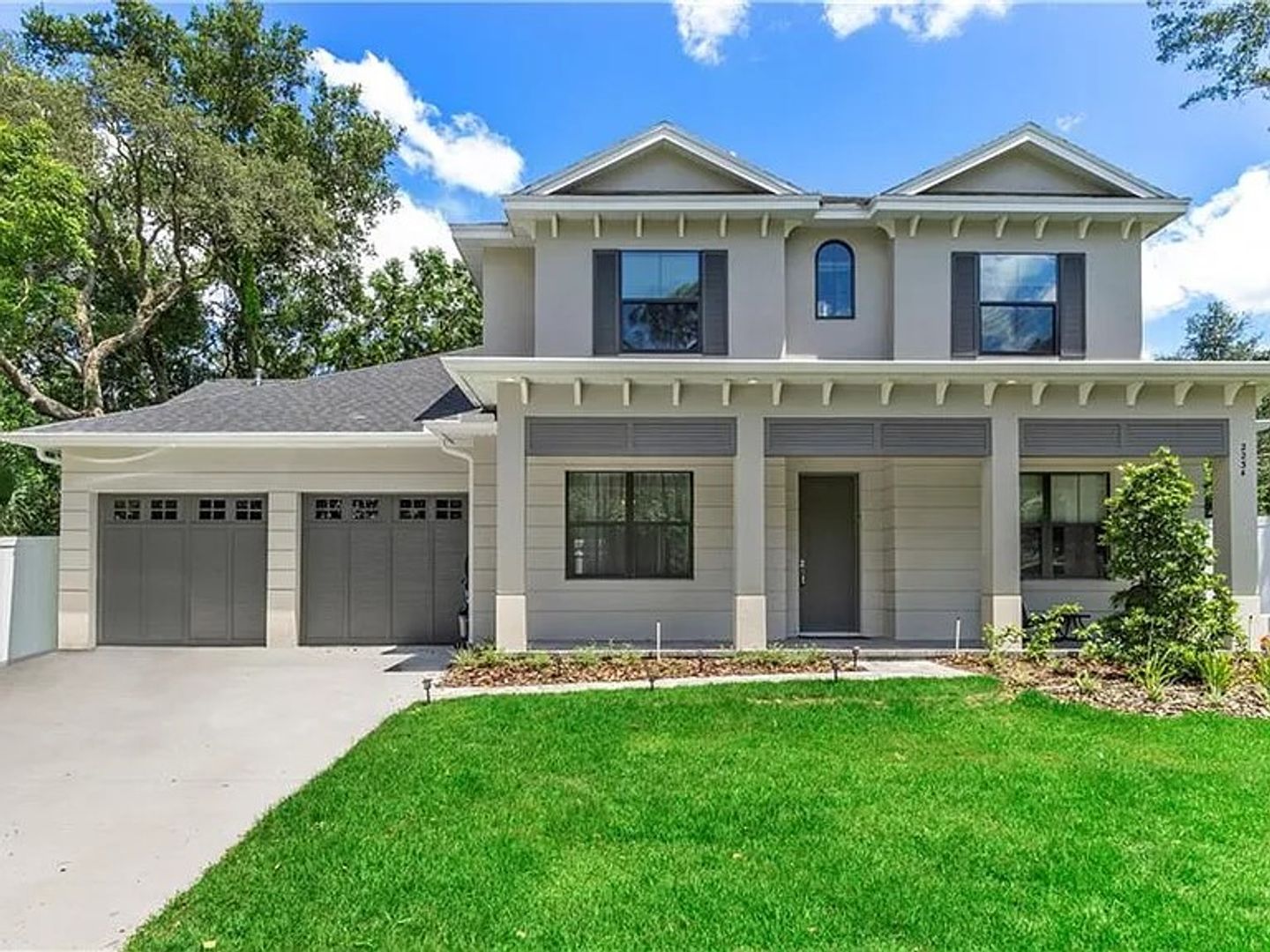Winter Park House: 2234 Howard Dr