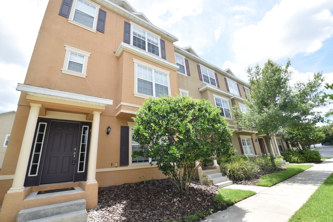 Altamonte Springs Townhome: 1061 Charter Oak Lane