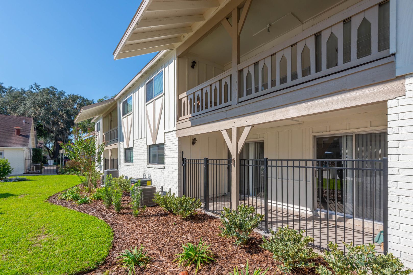 Camelot Apartments 29 of 37