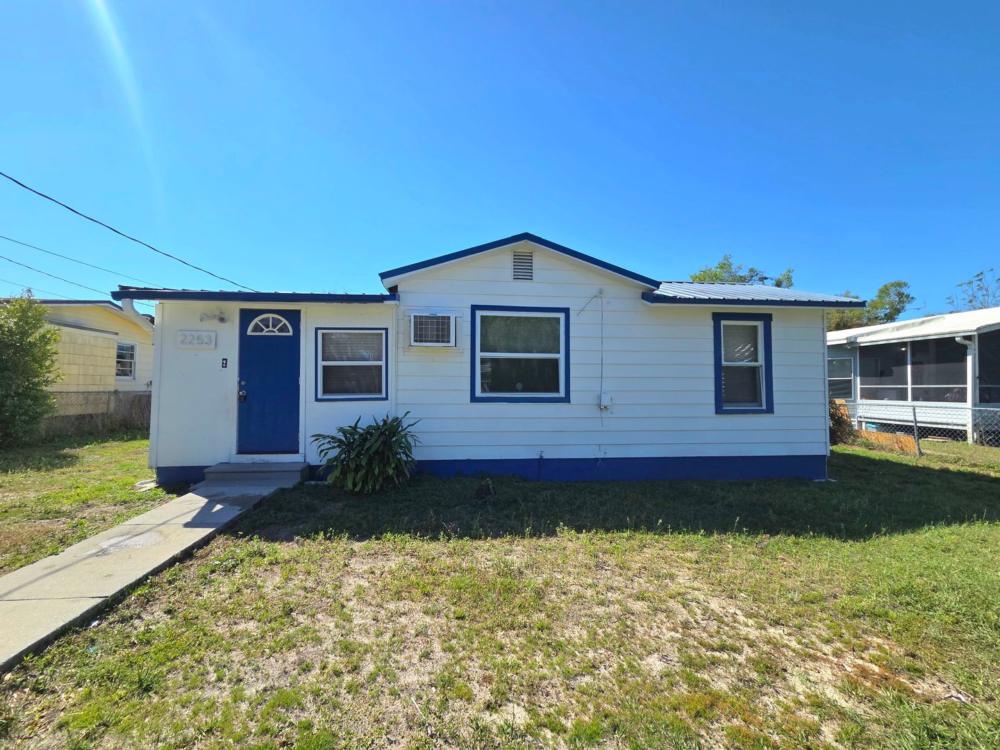 Lakeland House: 2253 Golfview St