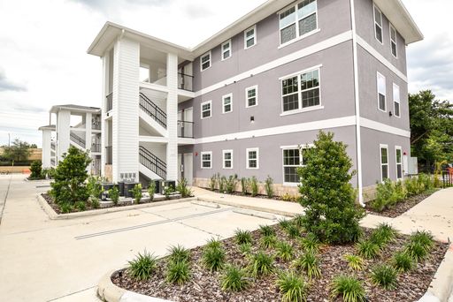 LIMITED SPECIAL: Lease by 8/31/2026 and get a months FREE Limited time ONLY – photo 1