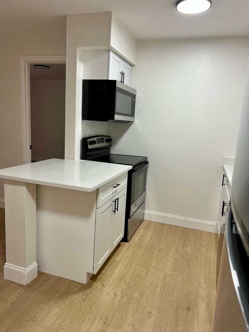 Gainesville Apartment: 1220 NW 12th Street
