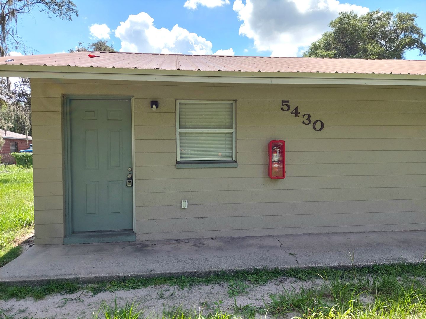 Lakeland Apartment: 5430 Lewellyn Rd