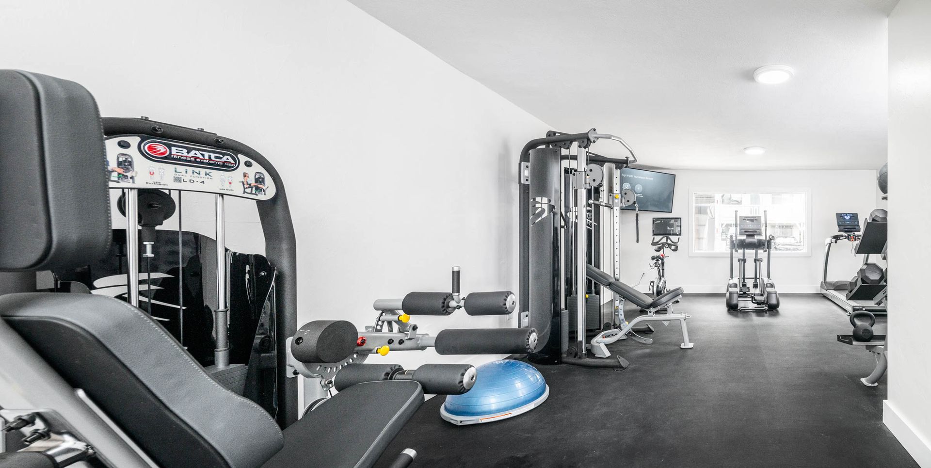 Gym at Camelot Apartments (7 of 8)