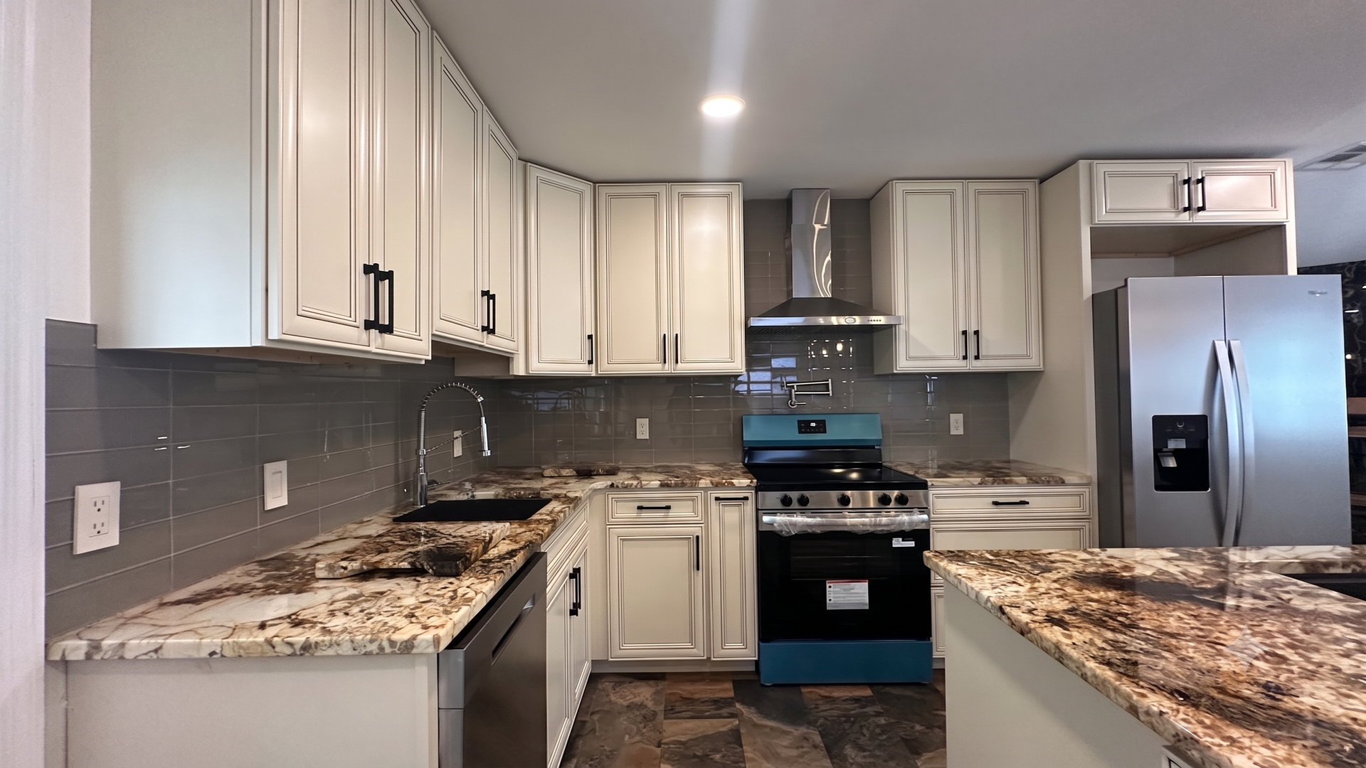 Altamonte Springs House: 616 Iris St
