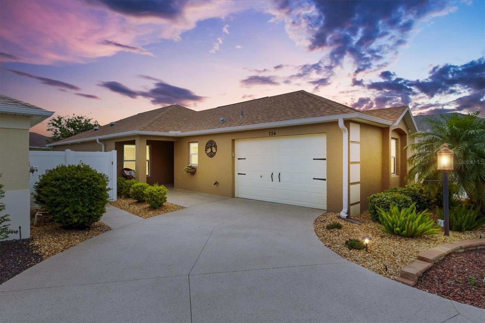 The Villages House: 724 Yager Ln