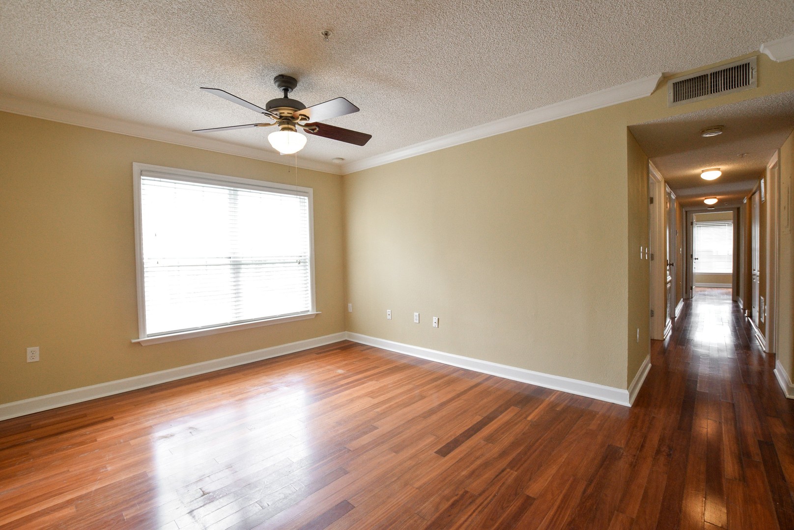 Orlando Condo: 2019 Dixie Belle Drive