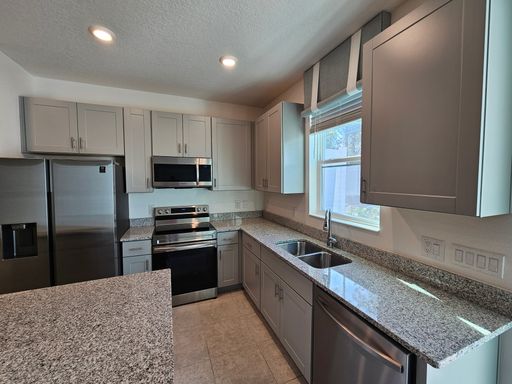 Fresh, Stylish & Ready to Welcome You Home in WESLEY CHAPEL!! – photo 1