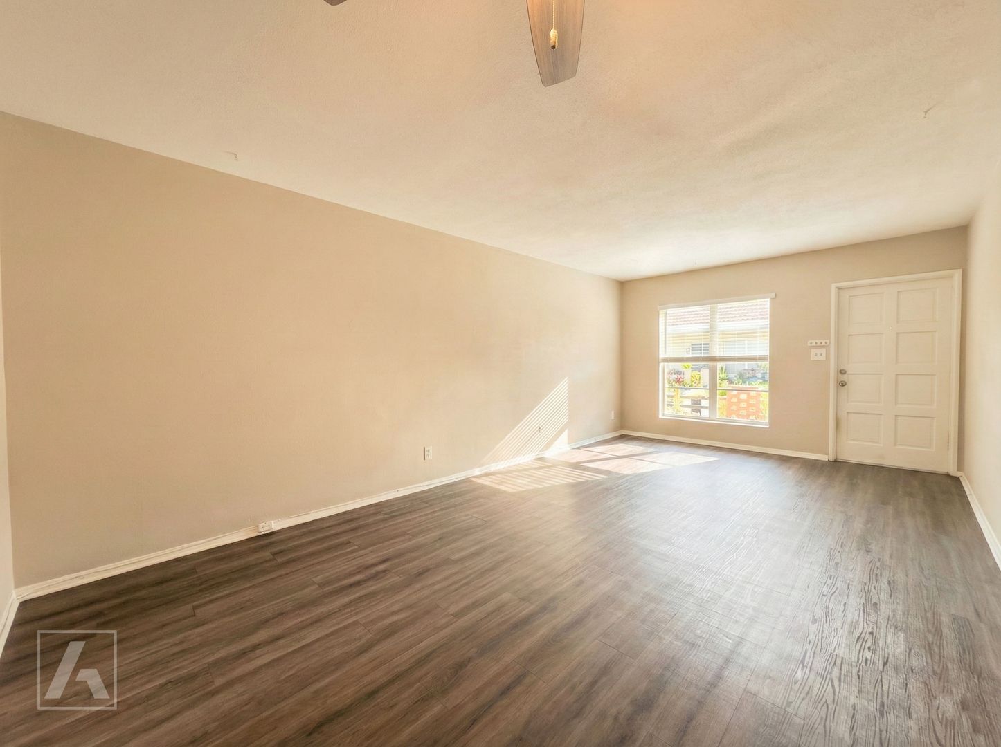 Orlando Apartment: 200 Agnes Court