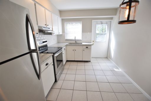 Move-In Ready 2 Bed/1 Bath – Updated Kitchen & Bath, Downtown Orlando – photo 1