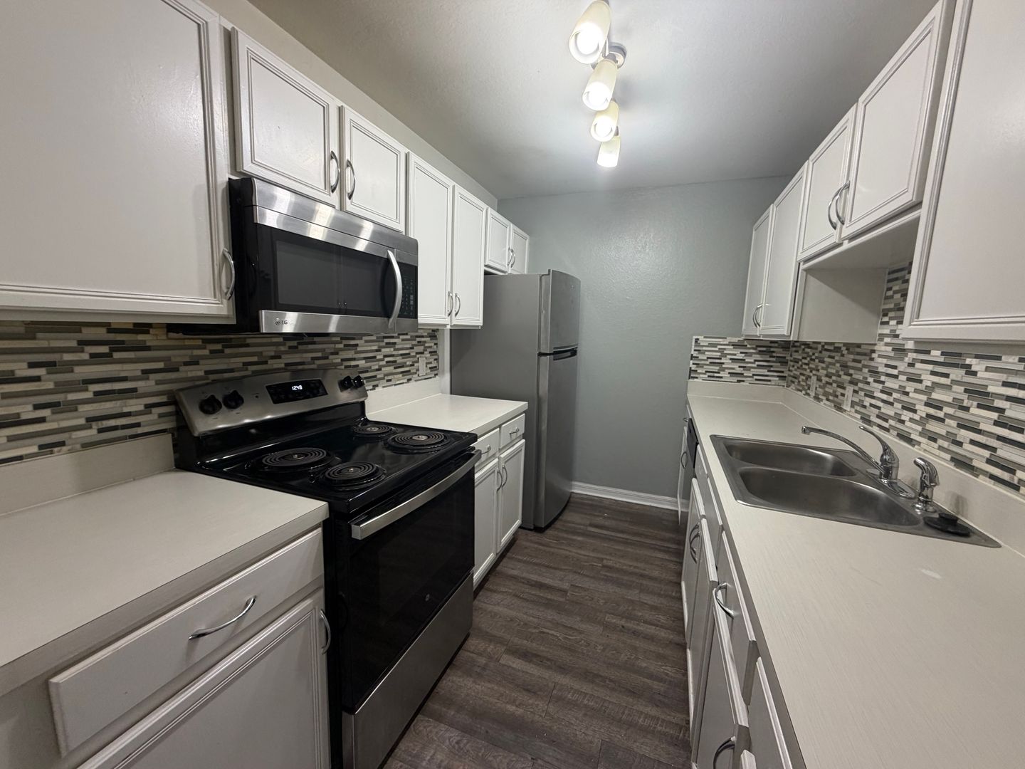 Lakeland Apartment: 3726 Cleveland Heights Blvd