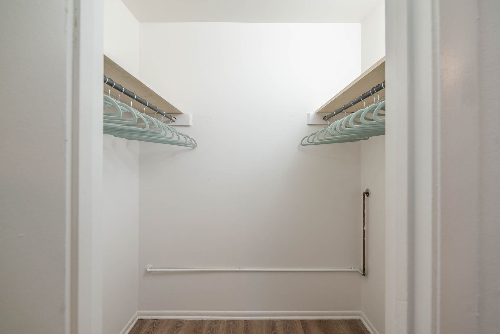 Camelot Apartments 14 of 37