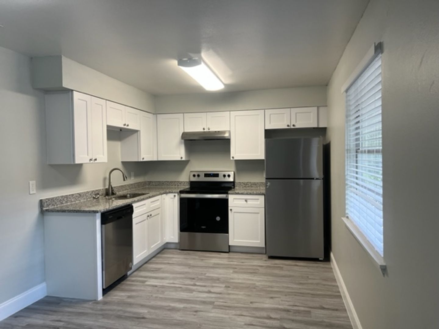 Deland Apartment: 125 S Salisbury Ave