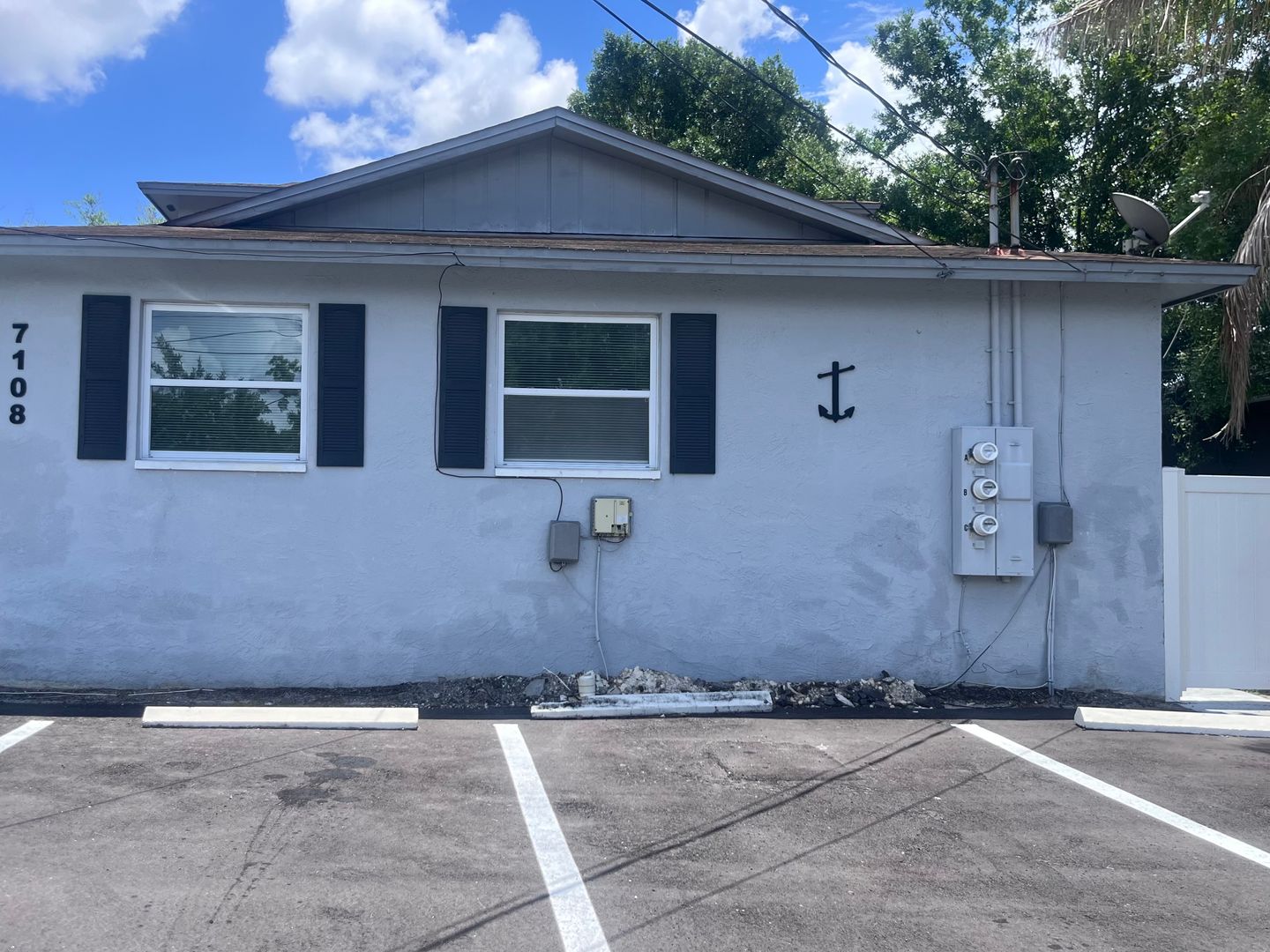 Tampa Apartment: 7106 - 7108 S Kissimme St.