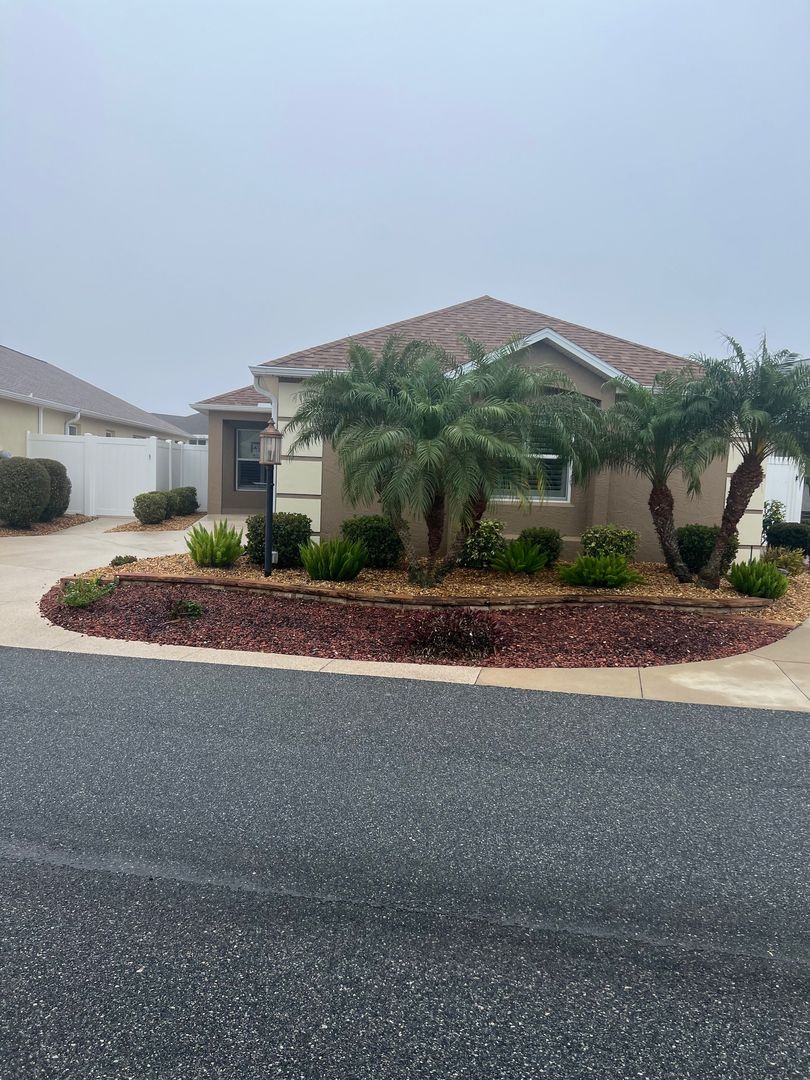The Villages House: 724 Yager Ln
