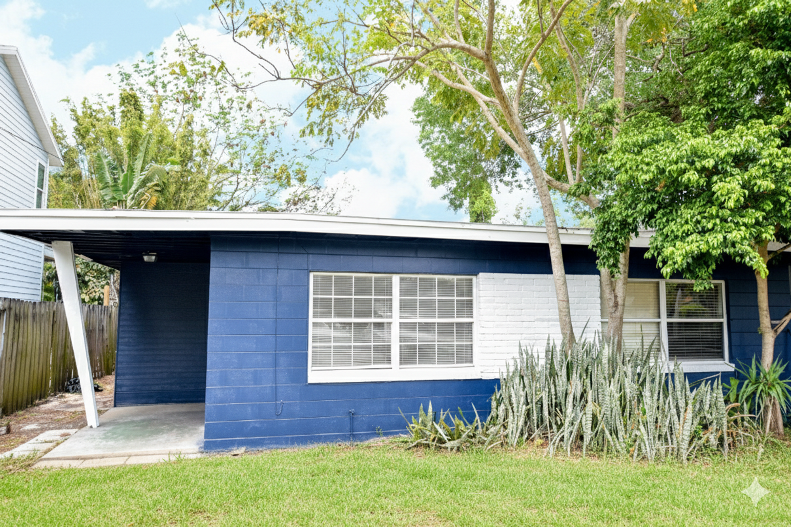 Orlando Apartment: 1527 George St