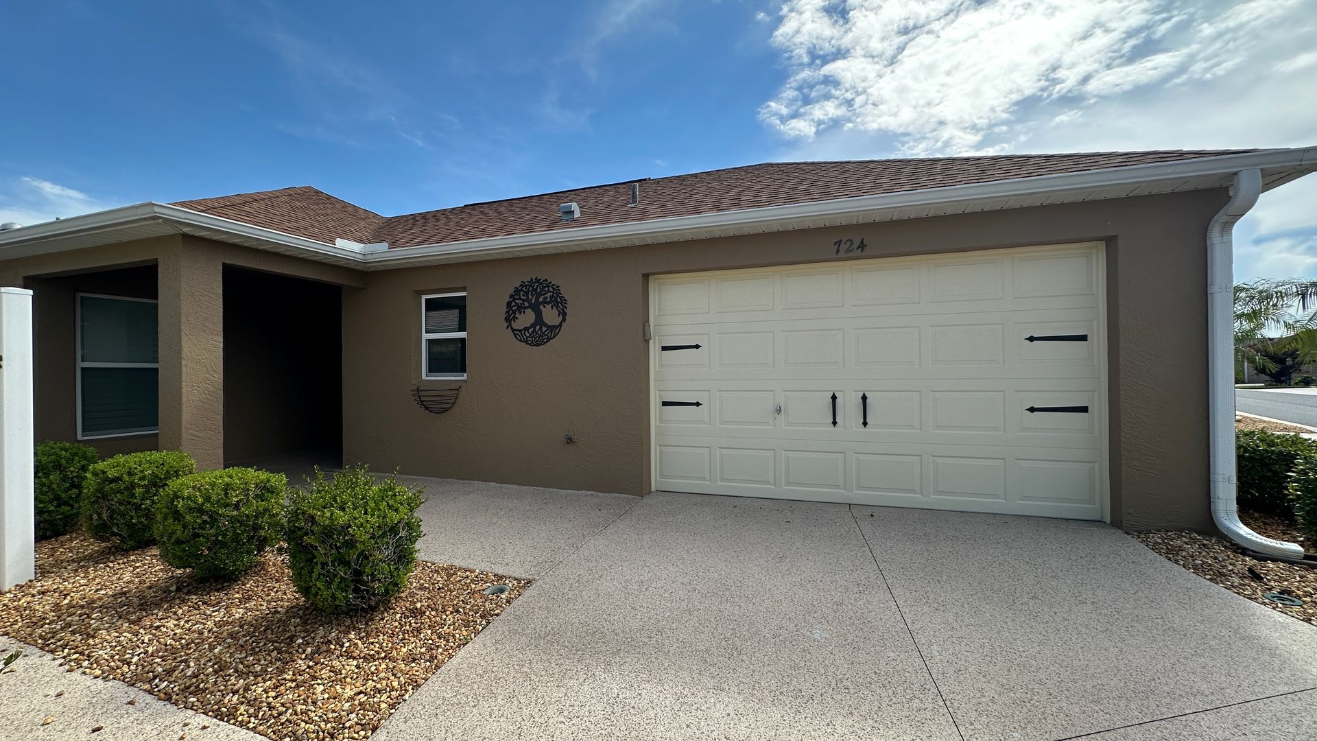 The Villages House: 724 Yager Ln