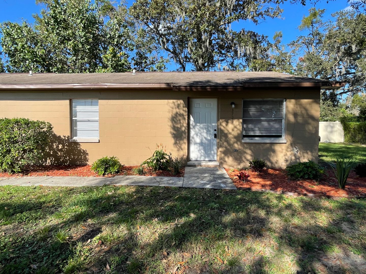 Lakeland House: 3728 County Line Rd