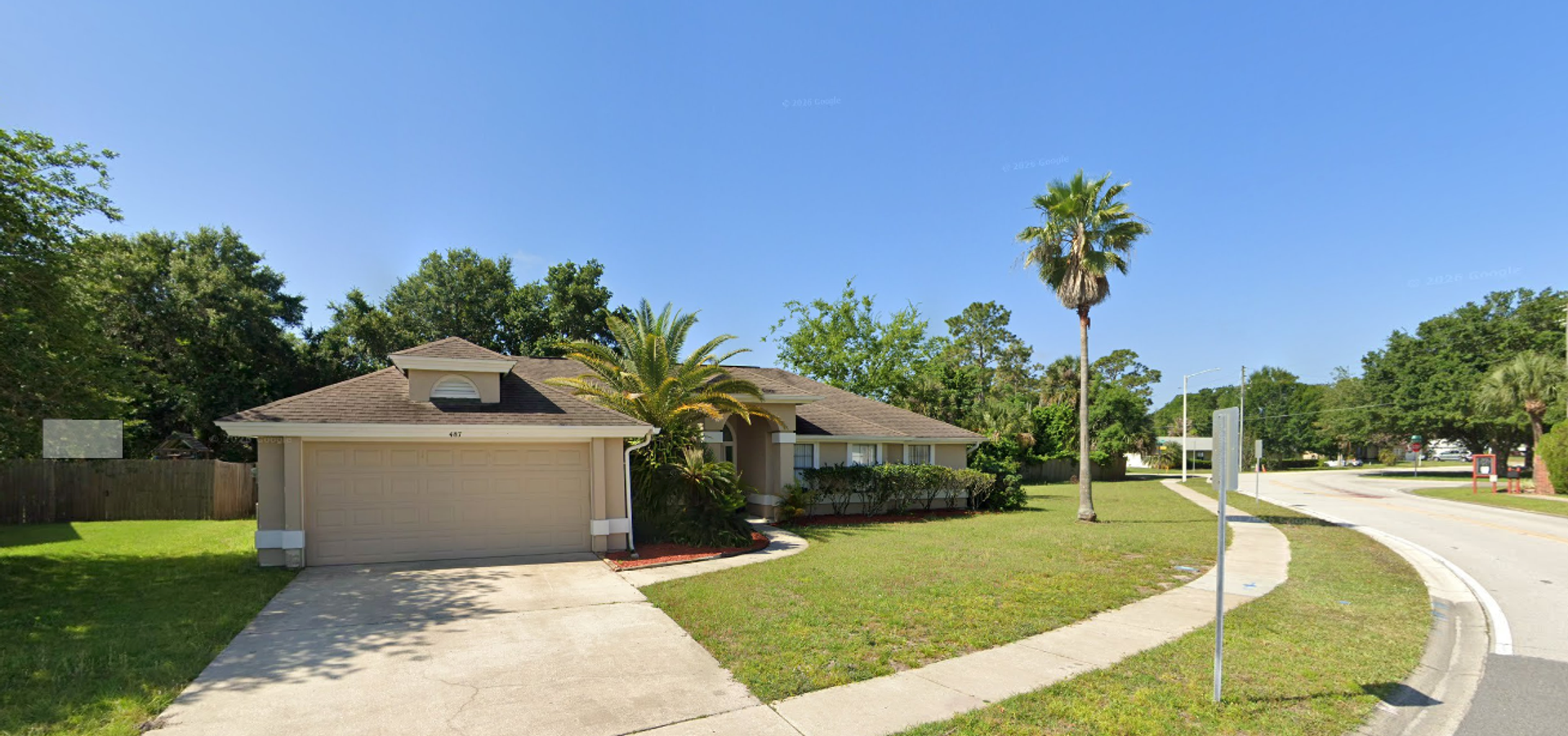 Oviedo House: 487 Carrigan Ave