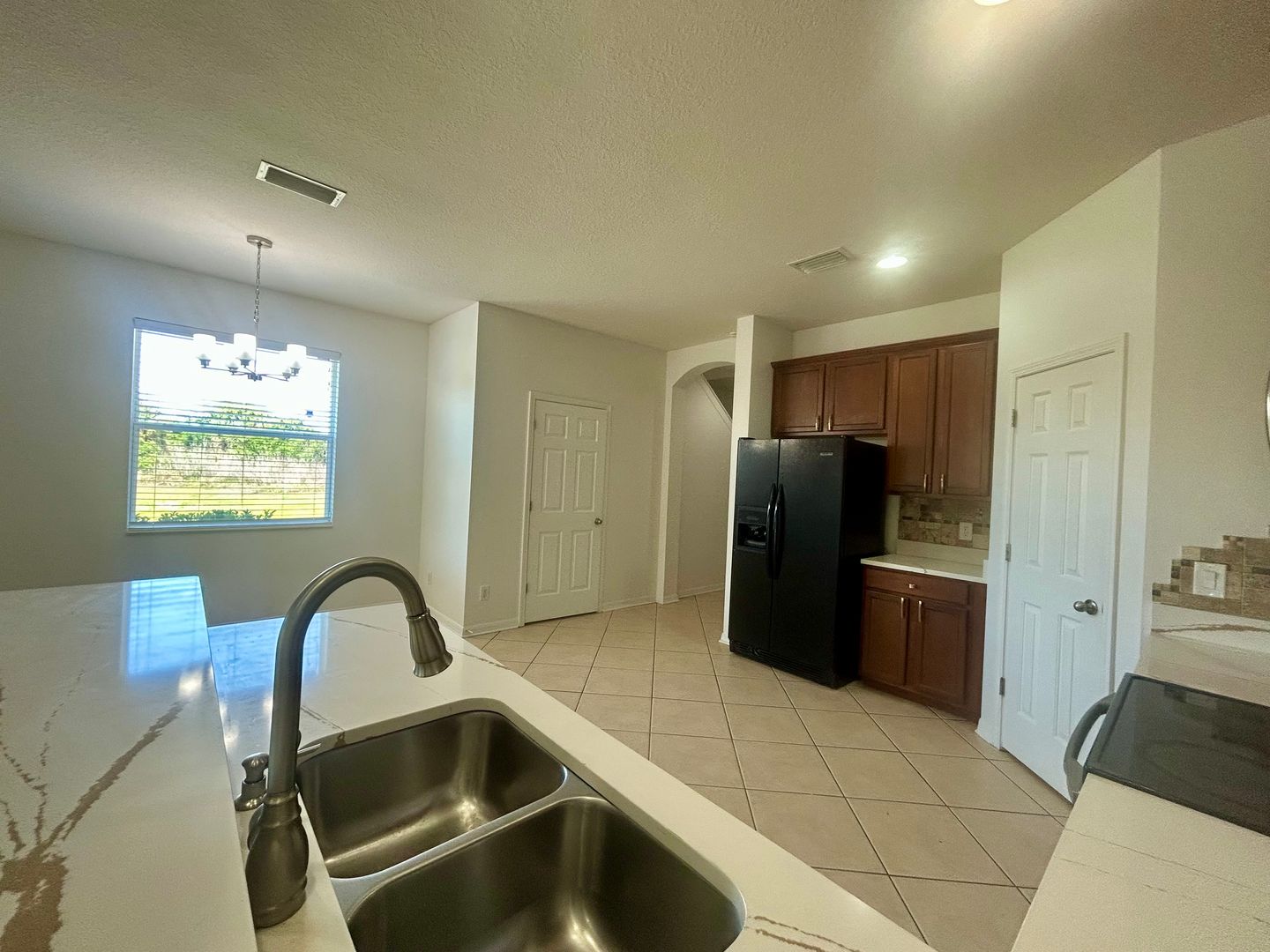 Riverview House: 12805 Avelar Manor Pl