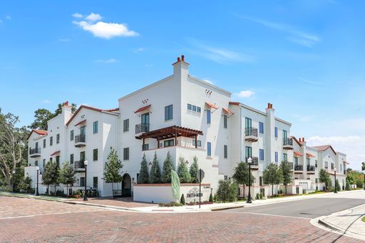 Experience Modern Luxury at Smith & Main: Premier Living in Downtown Winter Garden – photo 1