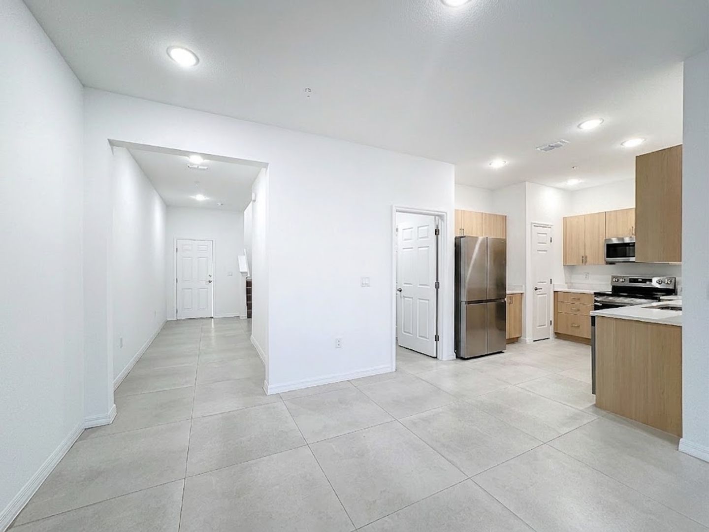 Saint Cloud House: 1781 Barton Towne Cir
