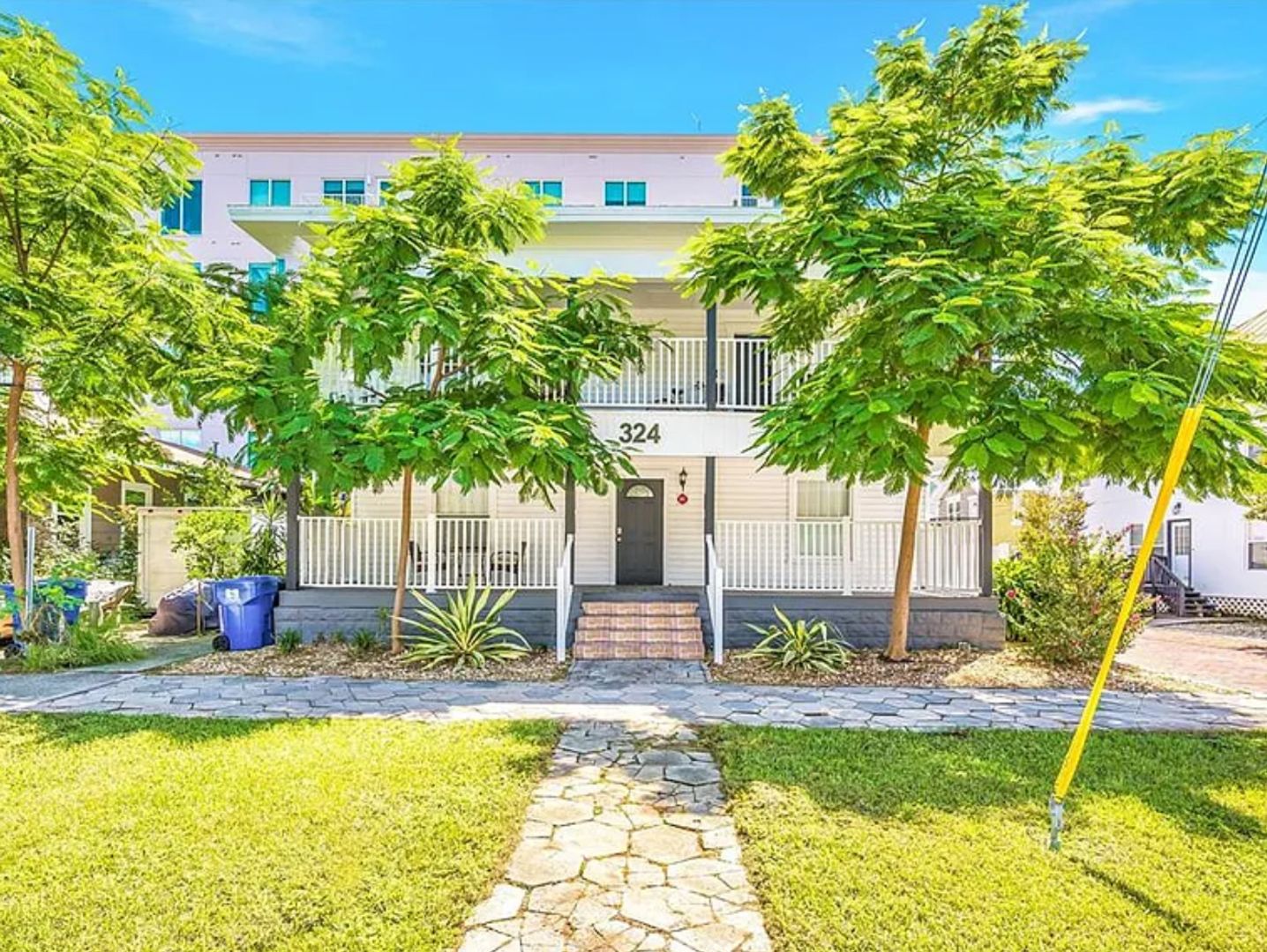 St. Petersburg House: 324 7th St S Unit 1