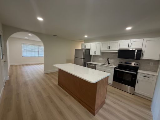 Your Own Space: Fully Renovated 2BR/1BA Home in North Lakeland – photo 1