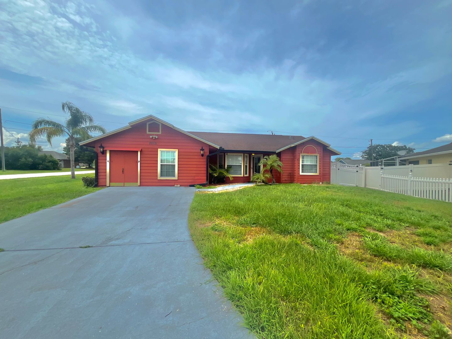 Deltona House: 2665 E Juliet Dr